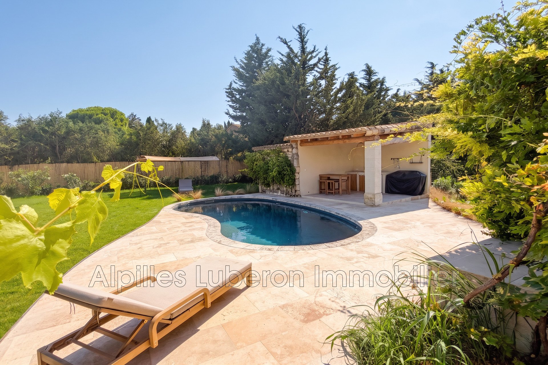 Maison à louer, 170m², Fontvieille