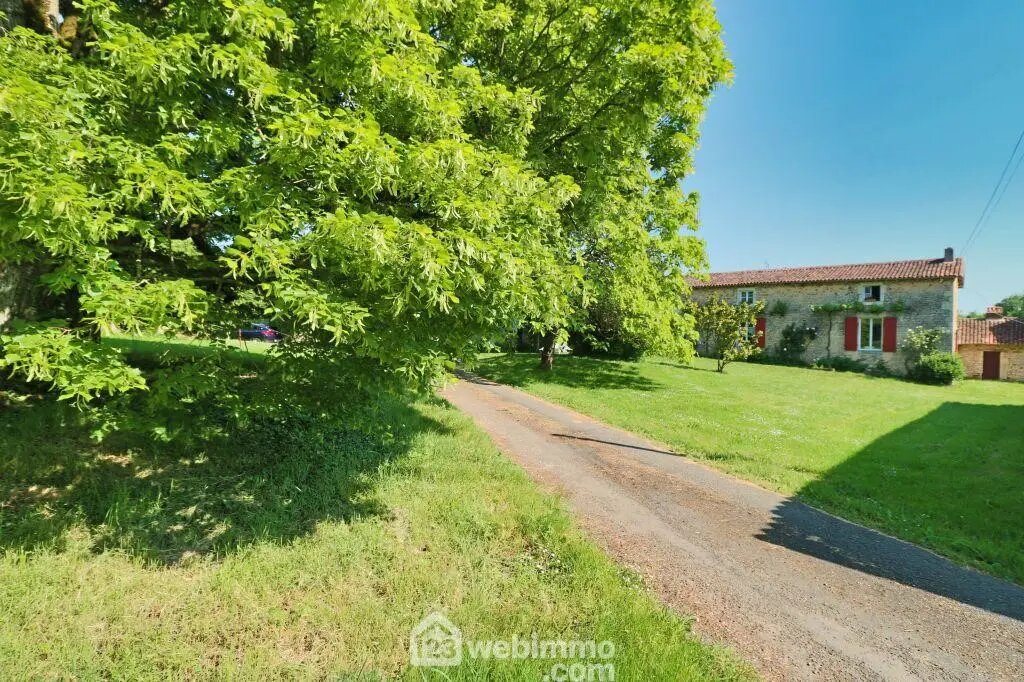 Maison à vendre, 295m², Sommières-du-Clain