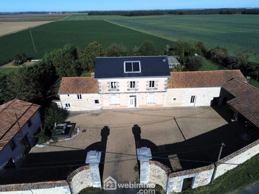 Maison à vendre, 234m², Ceaux-en-Loudun