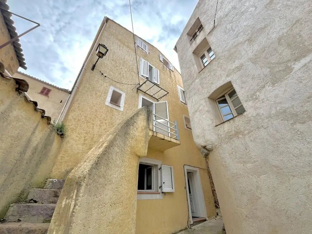 Maison à louer, 63m², Calenzana