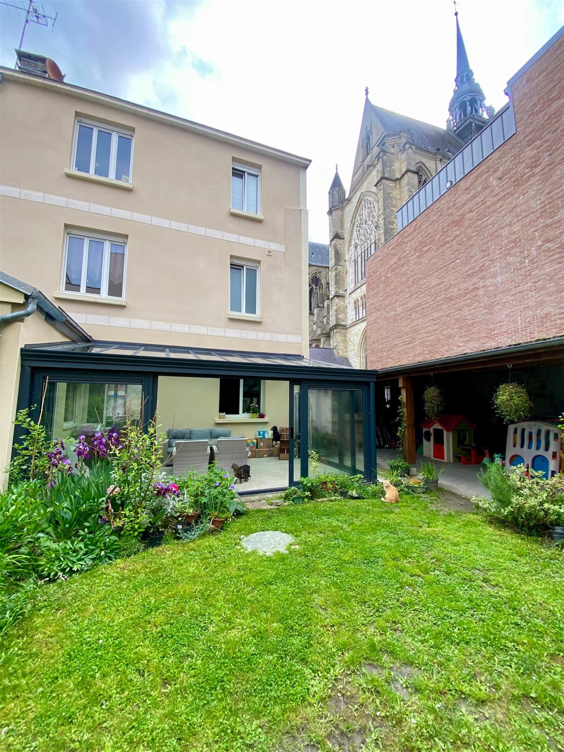 Maison à vendre, 211m², Saint-Quentin