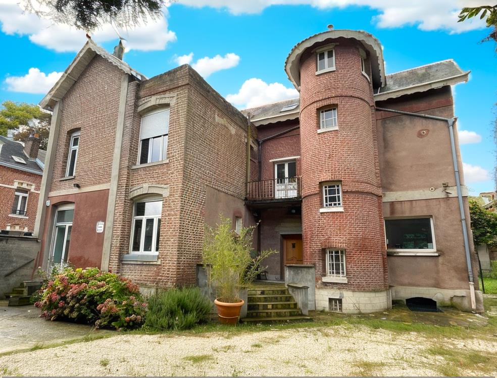 Maison à vendre, 260m², Saint-Quentin