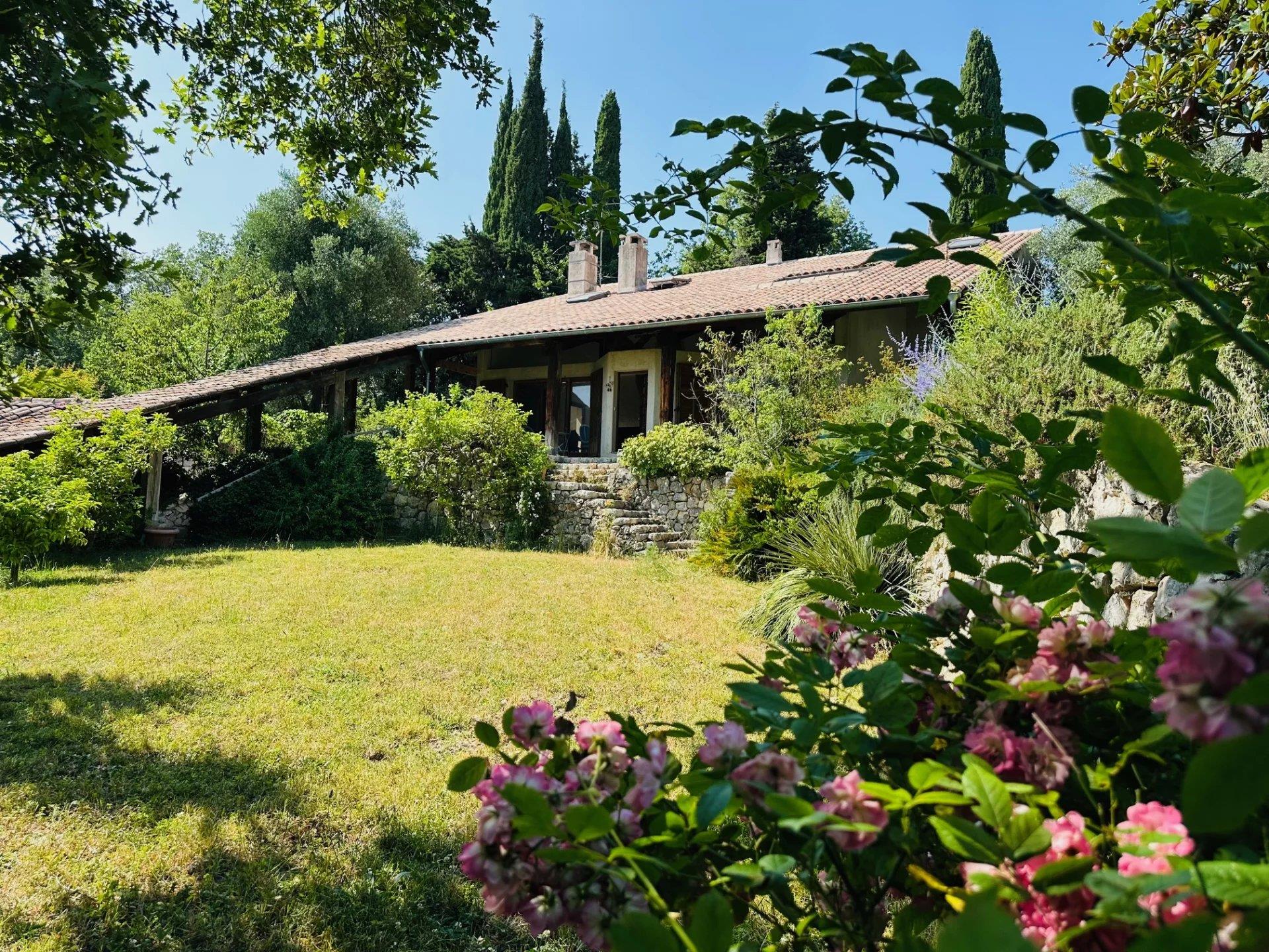 Maison à vendre, 150m², La Gaude