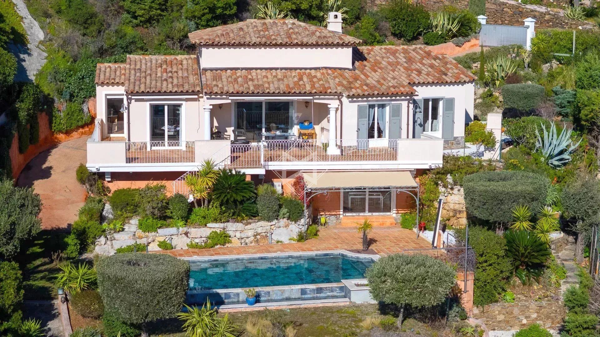Maison à vendre, 170m², Cavalaire-sur-Mer