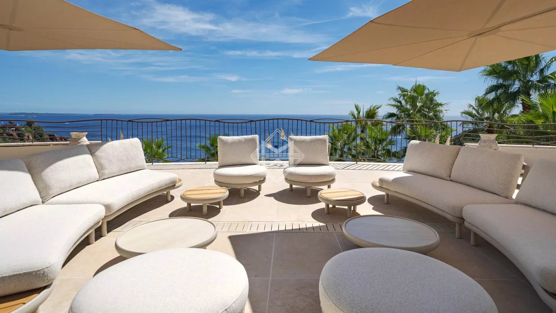 Maison à louer, 345m², Théoule-sur-Mer