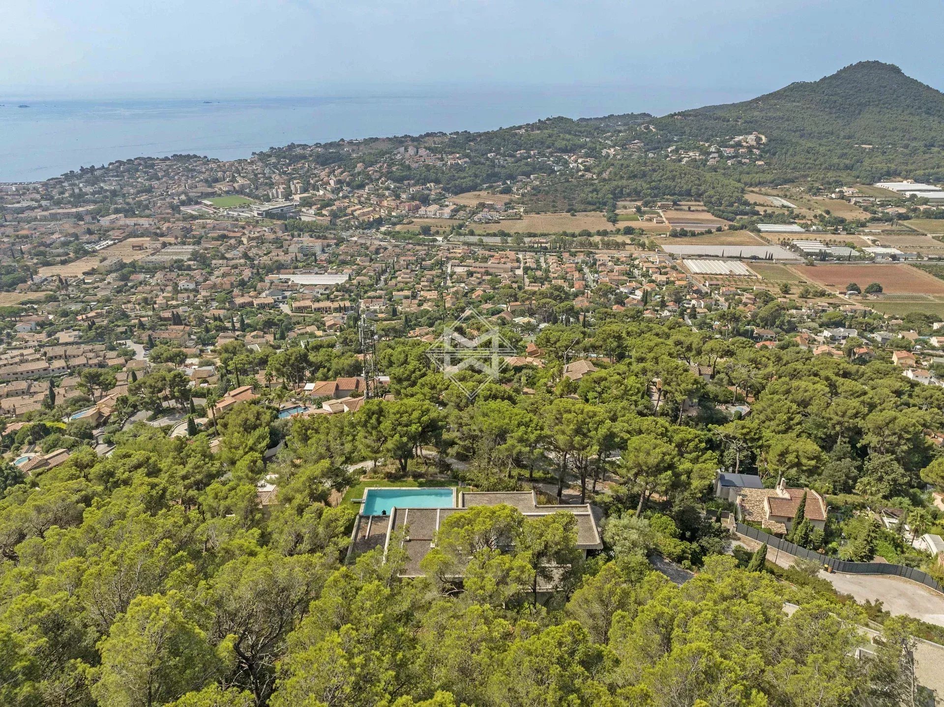 Maison à vendre, 400m², Carqueiranne