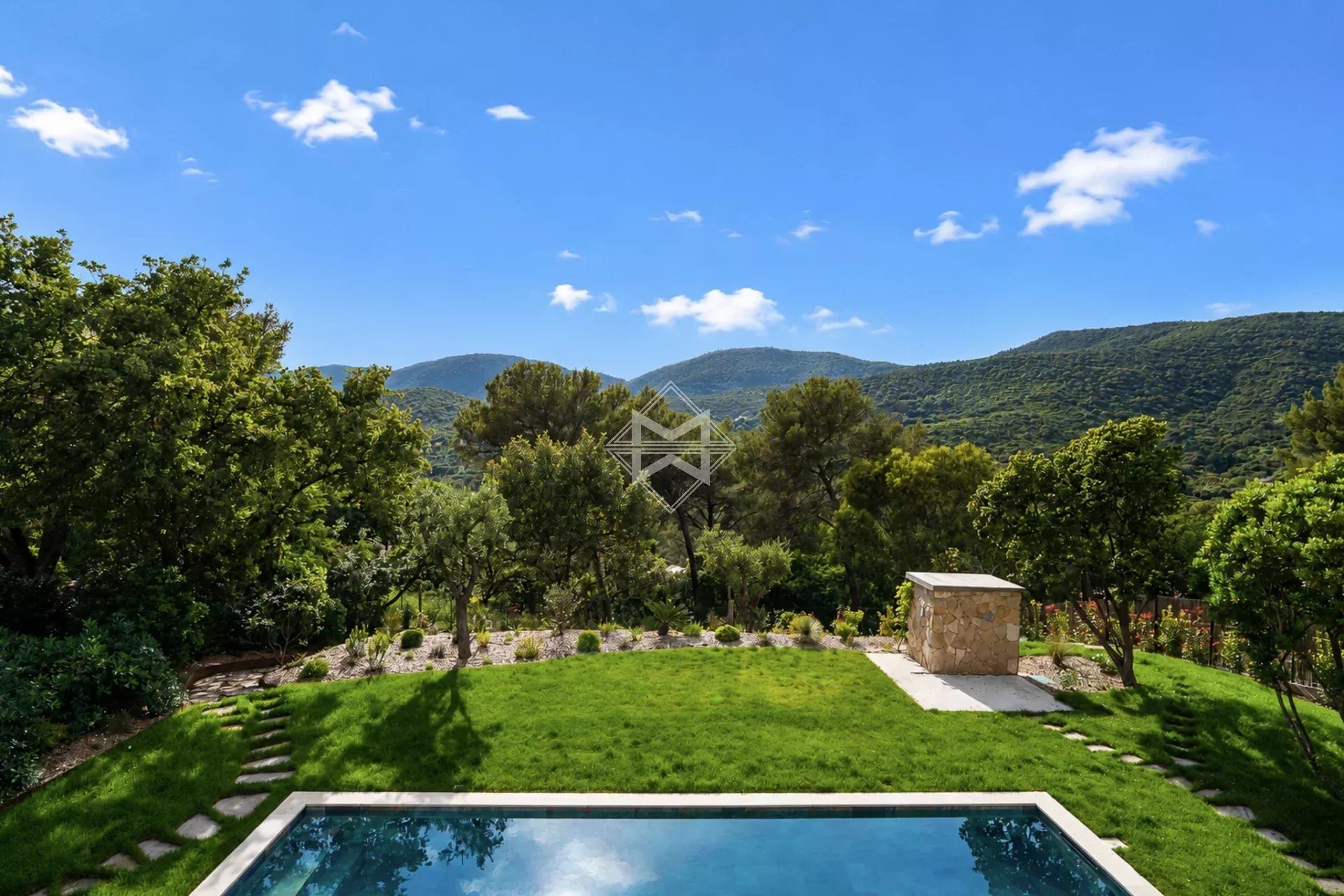 Maison à vendre, 180m², La Croix-Valmer