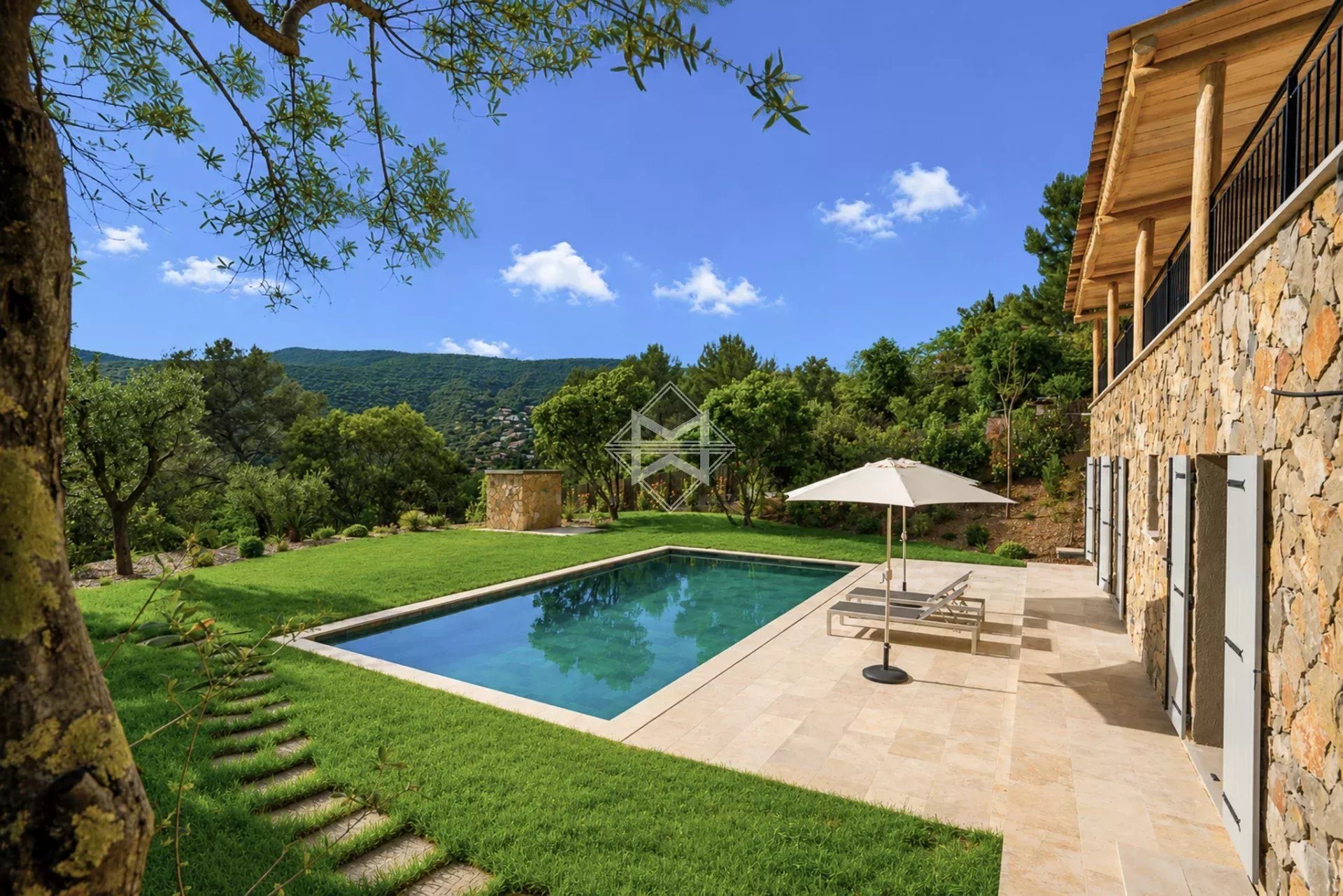 Maison à vendre, 180m², La Croix-Valmer