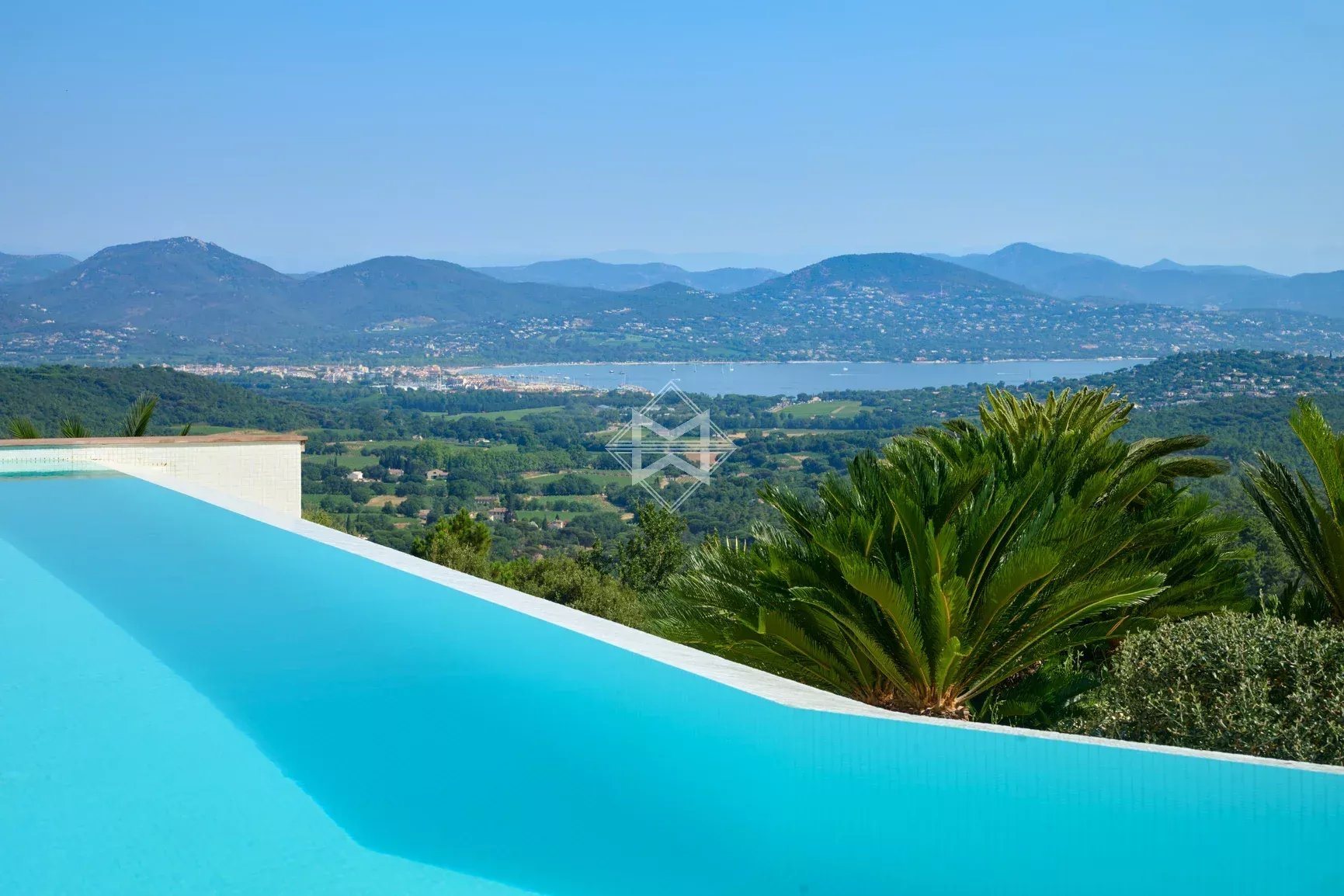 Maison à vendre, 376m², Gassin