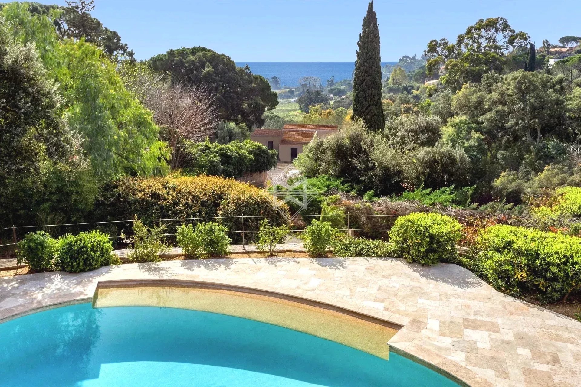 Maison à vendre, 200m², La Croix-Valmer
