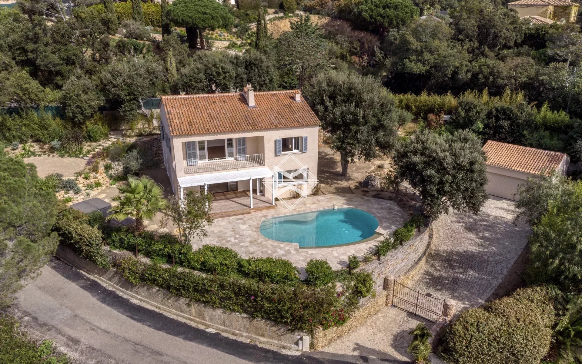 Maison à vendre, 200m², La Croix-Valmer