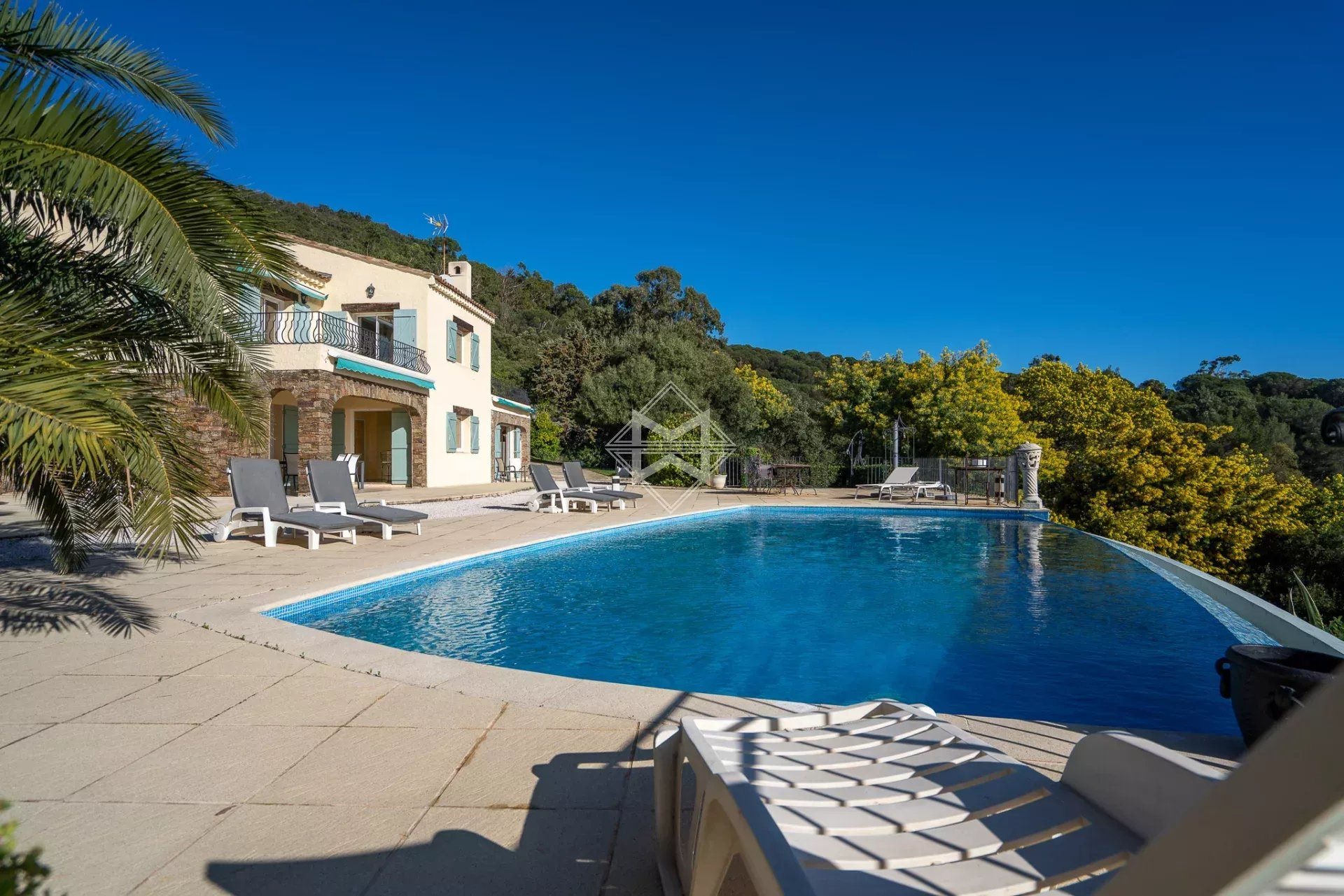 Maison à vendre, 200m², Cavalaire-sur-Mer