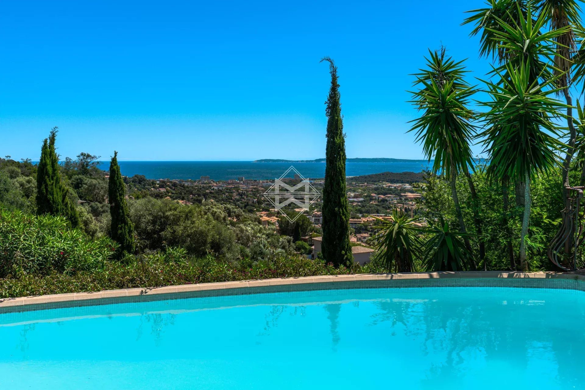 Maison à vendre, 200m², Bormes-les-Mimosas