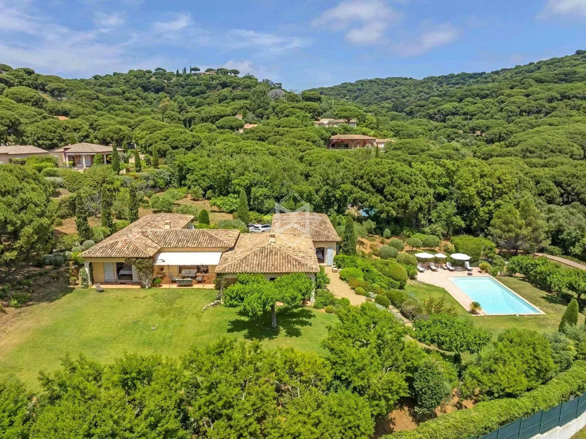 Maison à vendre, 283m², La Croix-Valmer