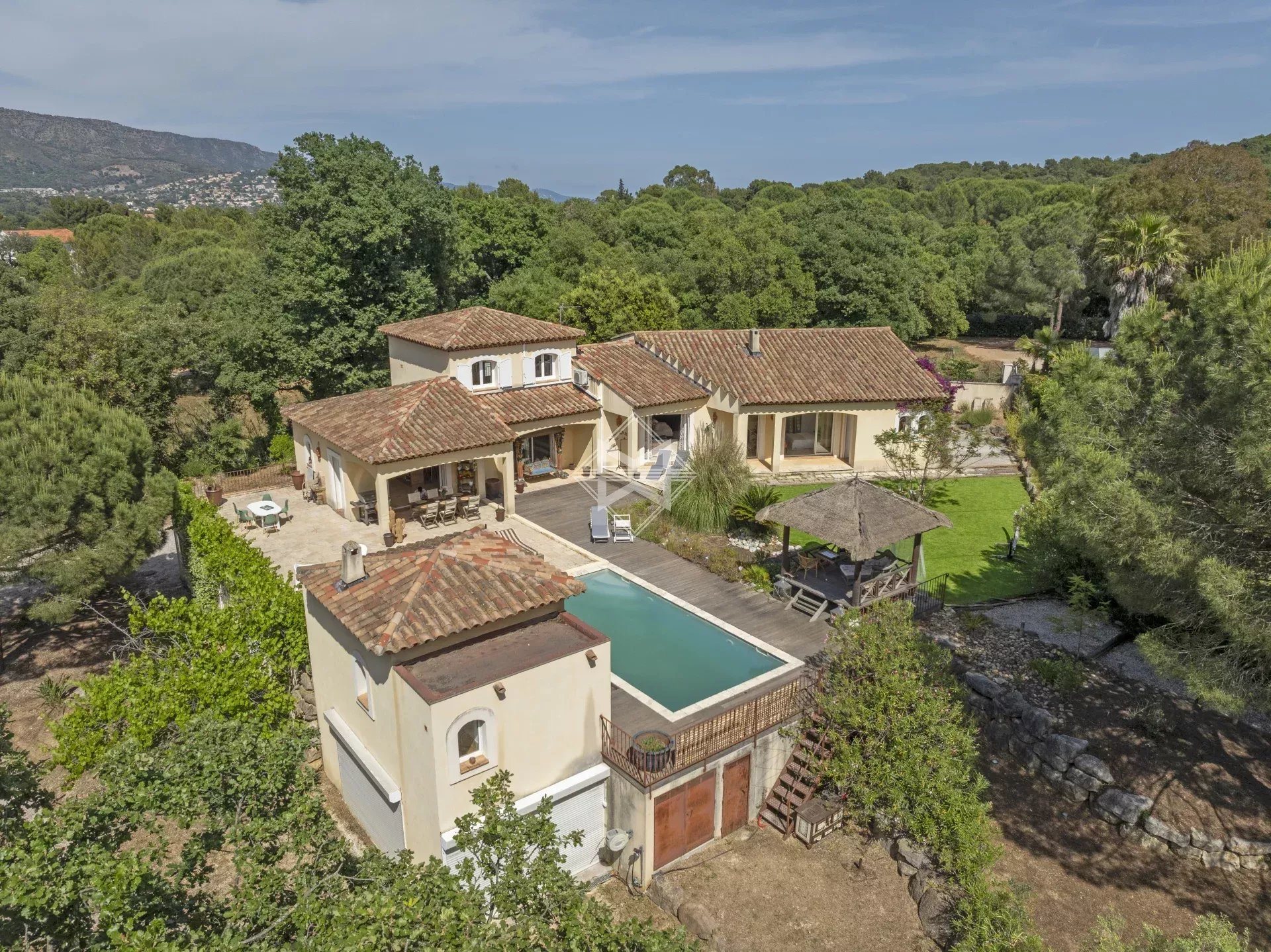 Maison à vendre, 325m², Bormes-les-Mimosas