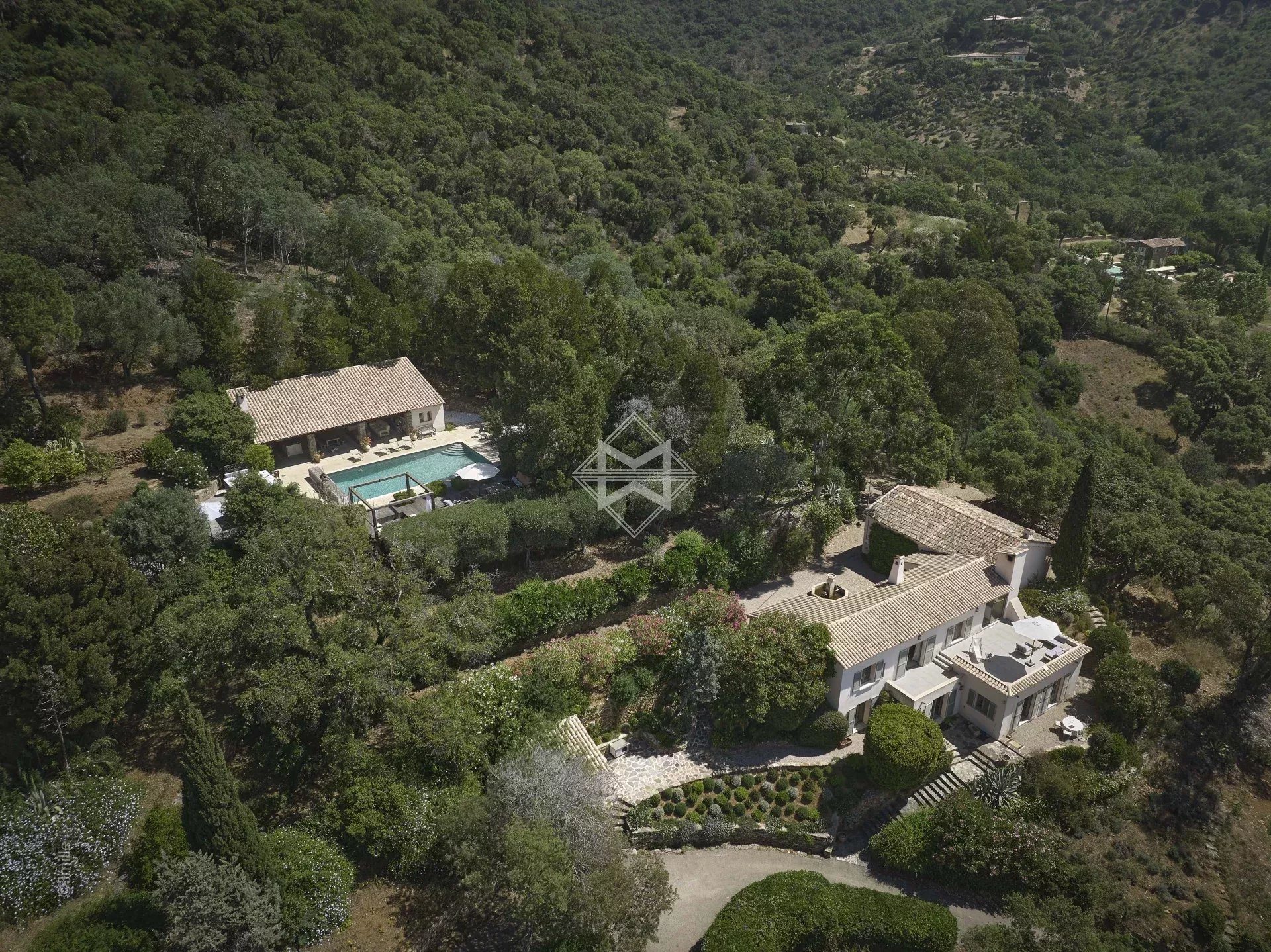 Maison à vendre, 340m², La Croix-Valmer