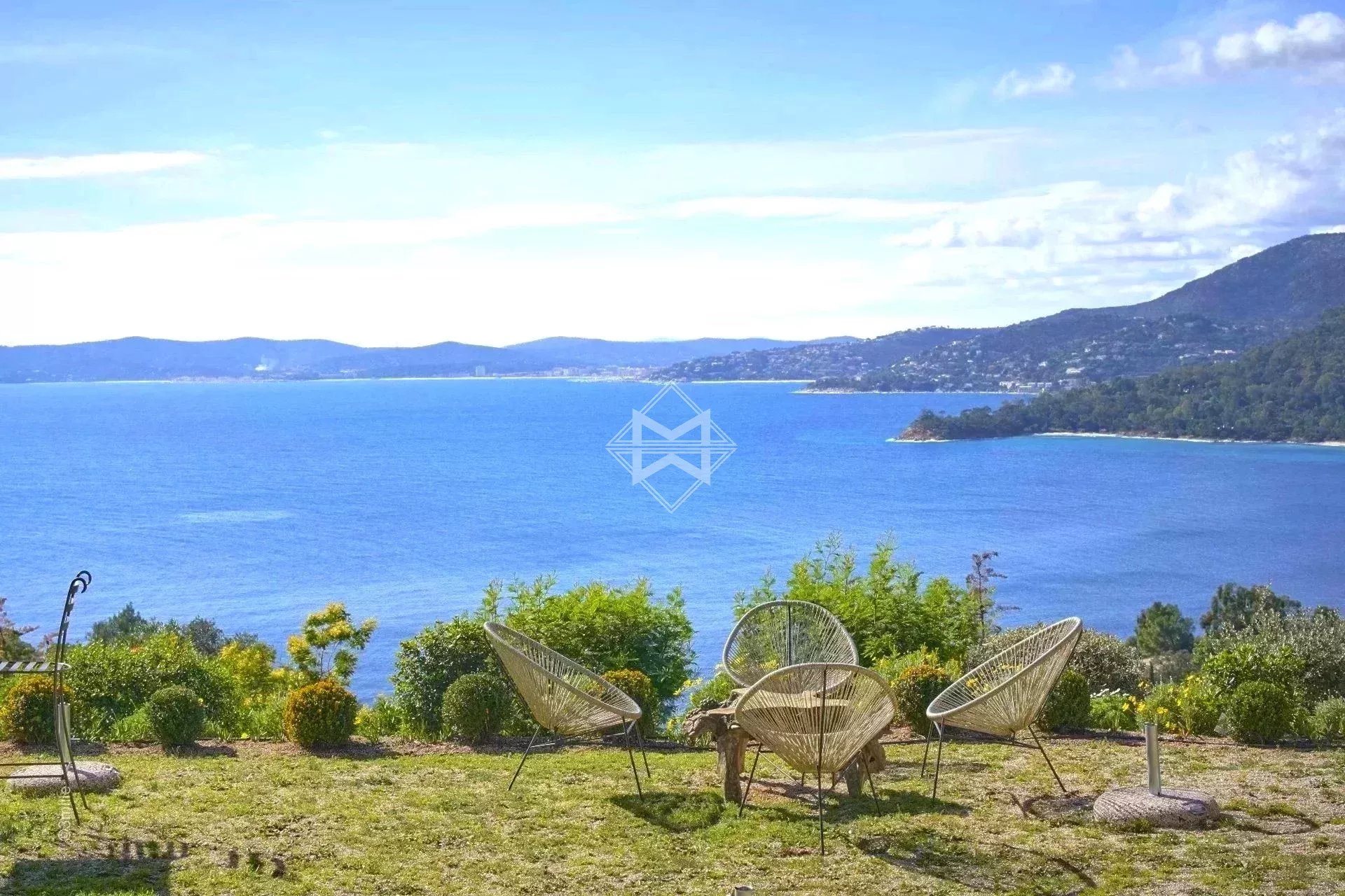 Maison à vendre, 210m², Le Lavandou