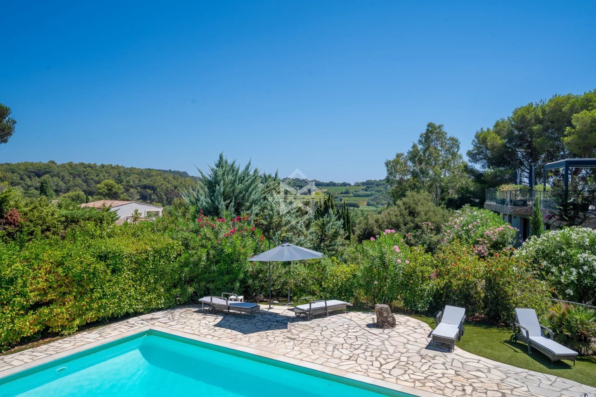 Maison à vendre, 225m², La Croix-Valmer