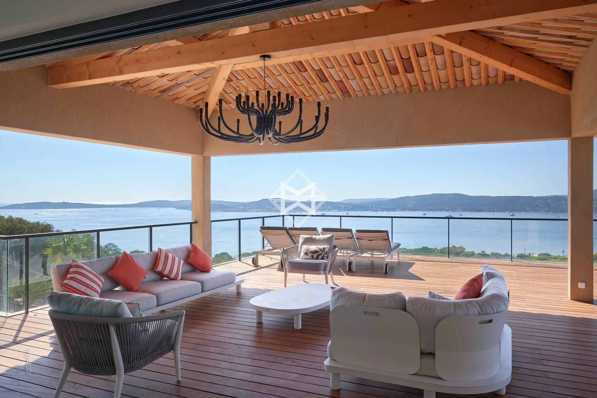 Maison à louer, 383m², Grimaud