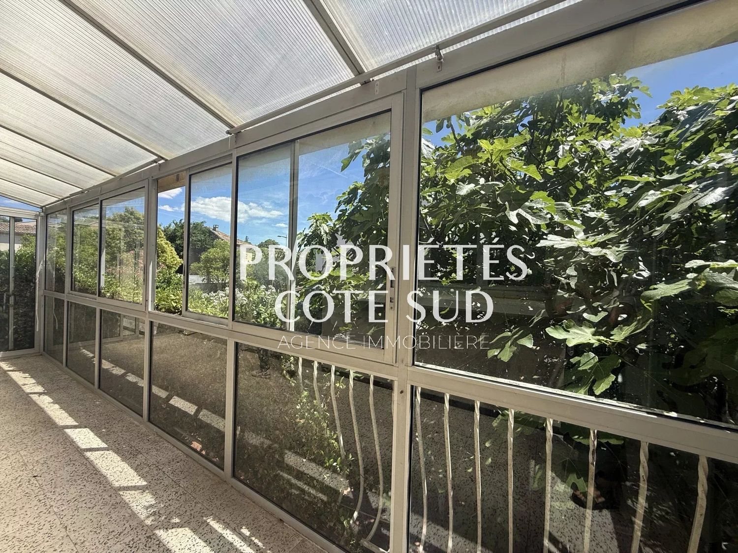 Maison à louer, 81m², Saint-Geniès-de-Comolas