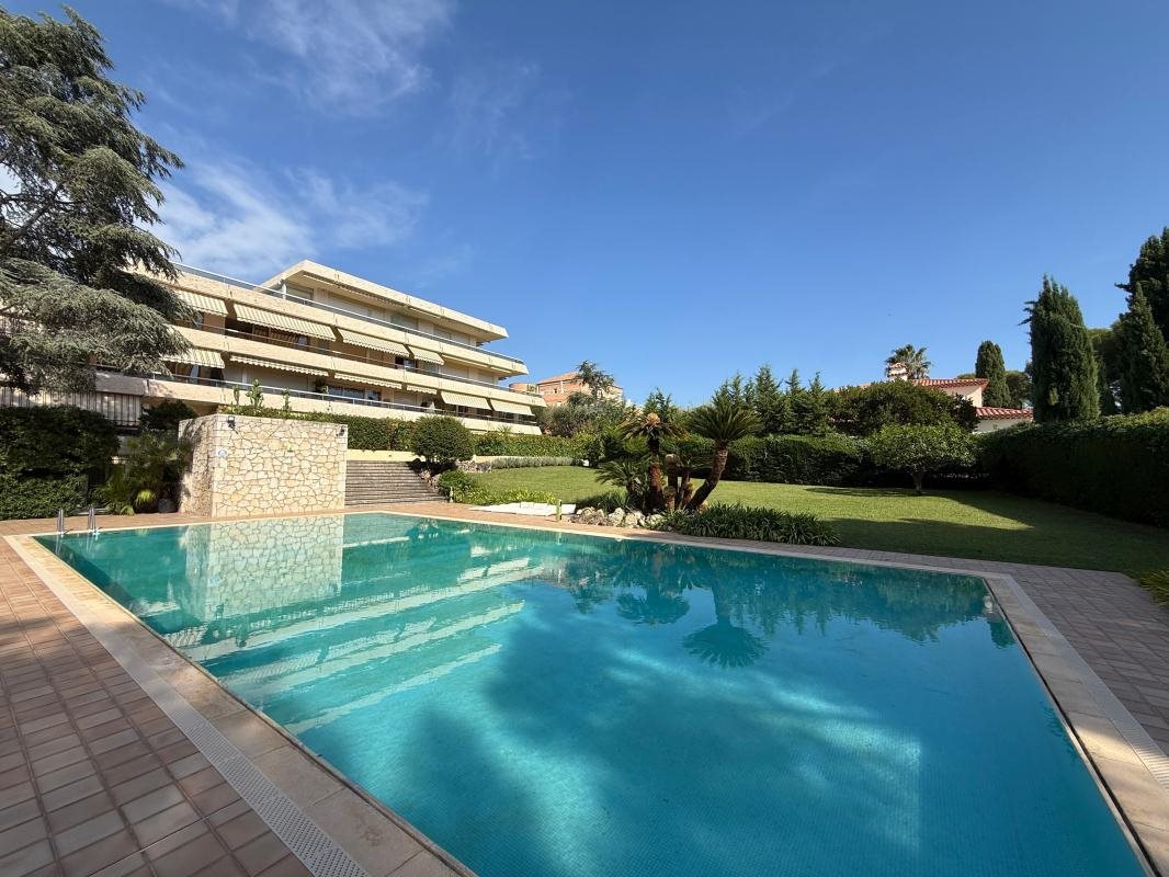 Appartement à louer, 74m², Roquebrune-Cap-Martin
