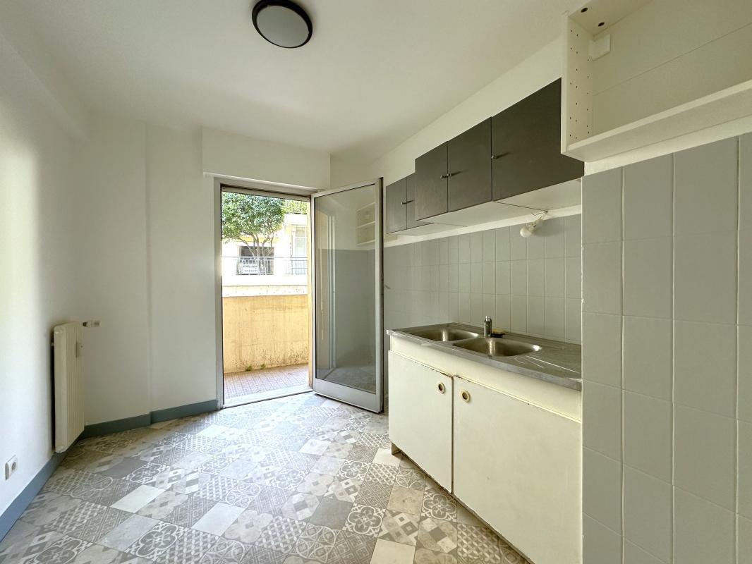 Appartement à louer, 63m², Menton