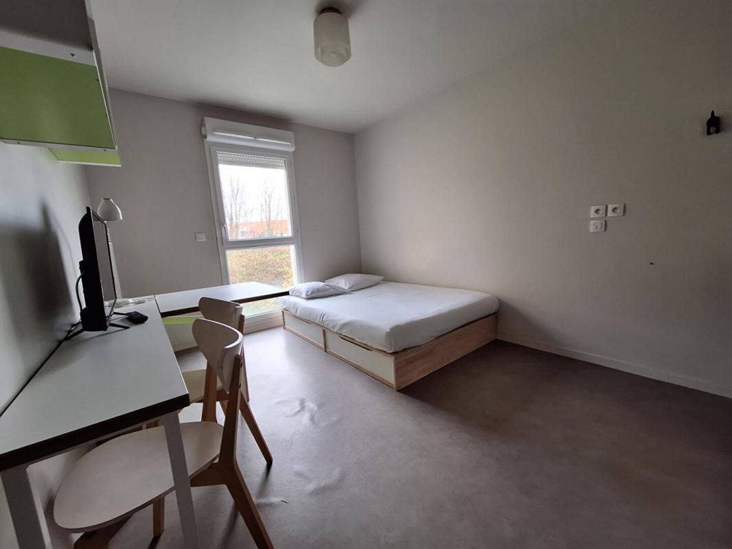 Appartement à vendre, 20m², Saint-Cyr-l'Ecole