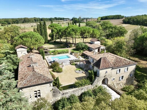 Maison 12 pièces 589 m² · à Marmande · 589 m² · 1 218 000 €