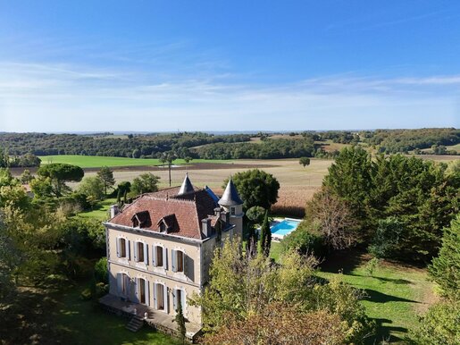 Maison 8 pièces 288 m² · à Seyches · 288 m² · 981 750 €