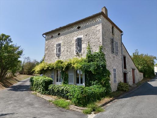 Maison 4 pièces 159 m² · à Eymet · 159 m² · 295 000 €