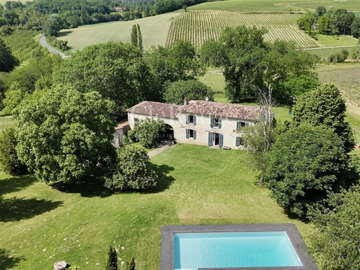 Maison 13 pièces 274 m² · à Monségur · 274 m² · 672 000 €