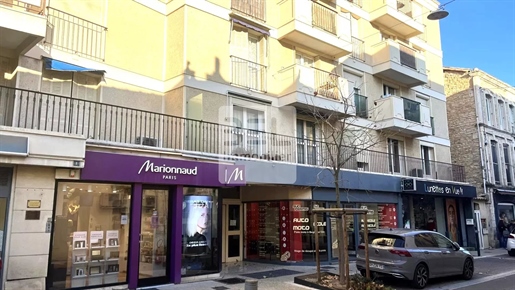 Local commercial 2 pièces 35 m² · à Bagnols-sur-Cèze · 35 m² · 62 000 €