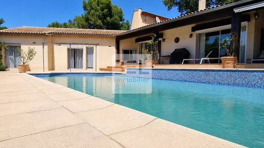 Maison 6 pièces 183 m² · à Uzès · 183 m² · 369 000 €
