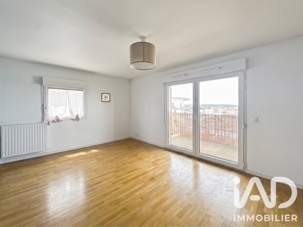 Appartement à louer, 63m², Massy