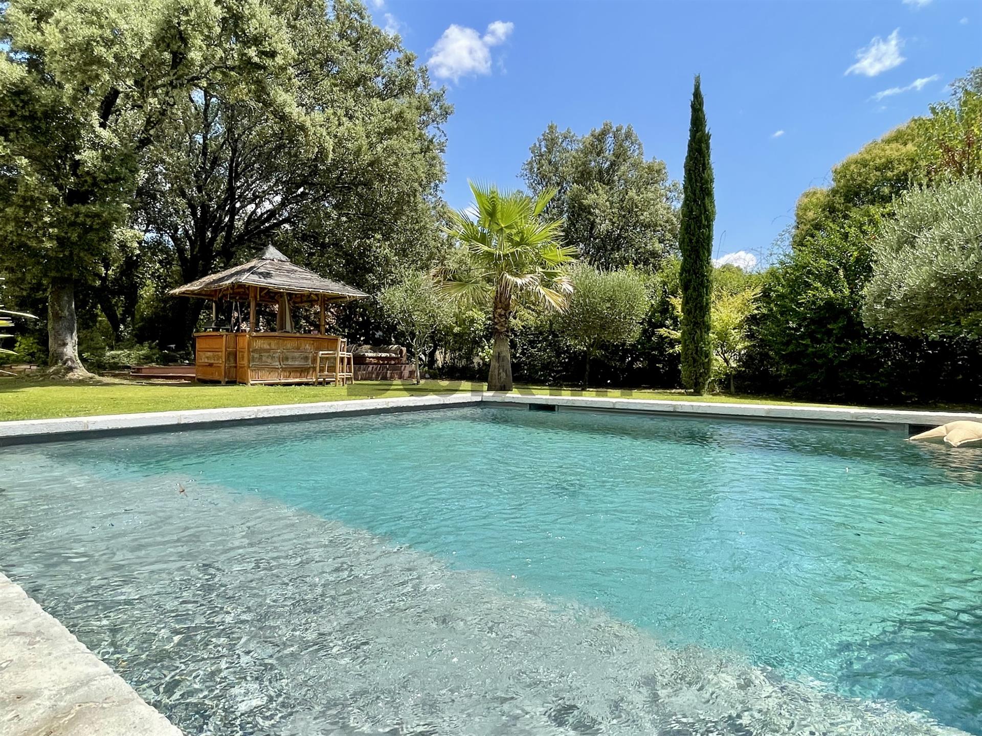 Maison à vendre, 187m², Saint-Jean-du-Pin