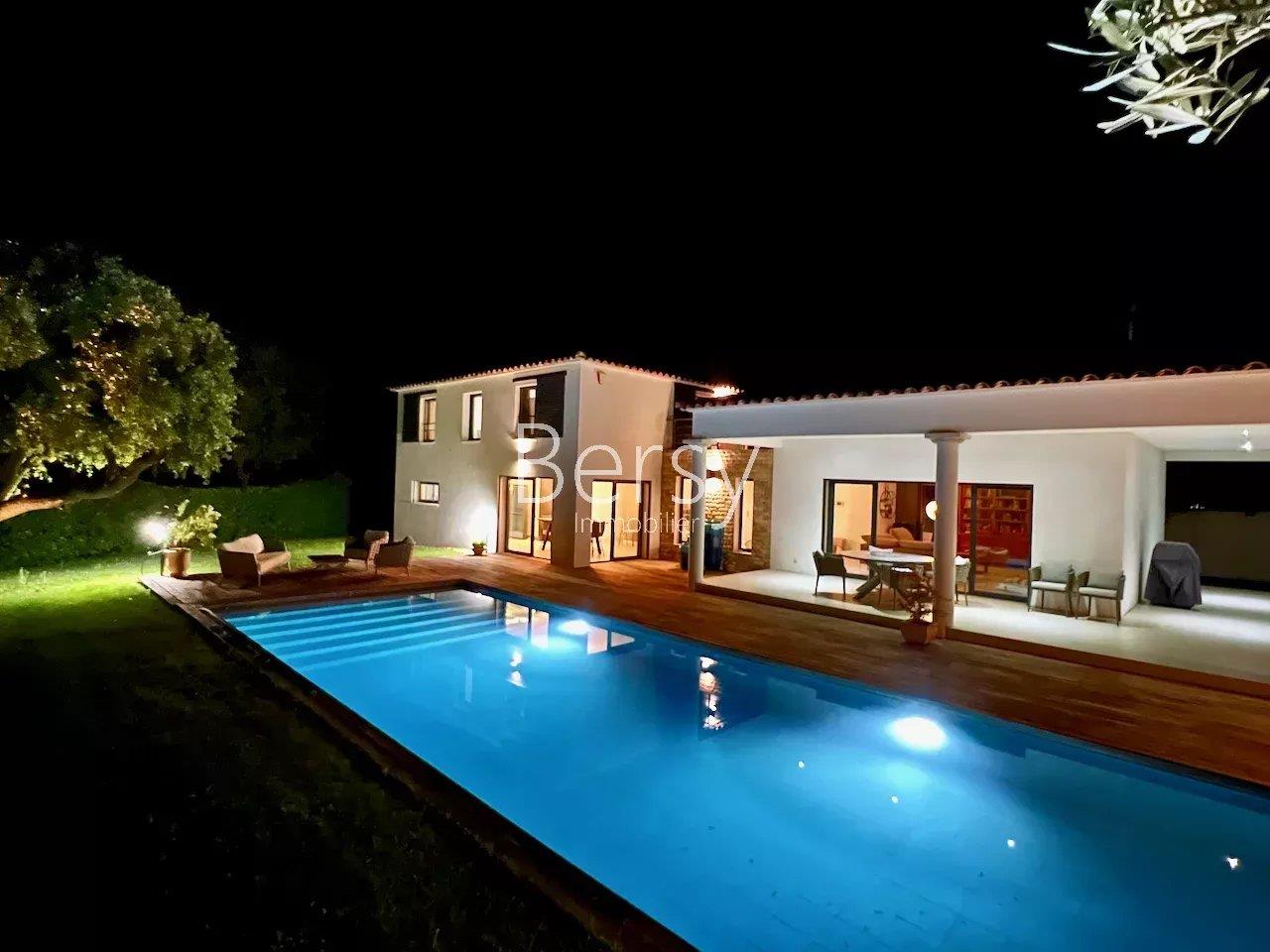 Maison à vendre, 211m², L'Isle-sur-la-Sorgue