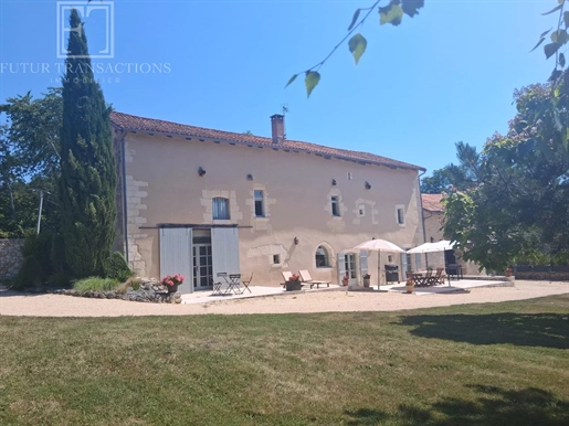 Maison 11 pièces 231 m² · à Brantôme en Périgord · 231 m² · 485 000 €