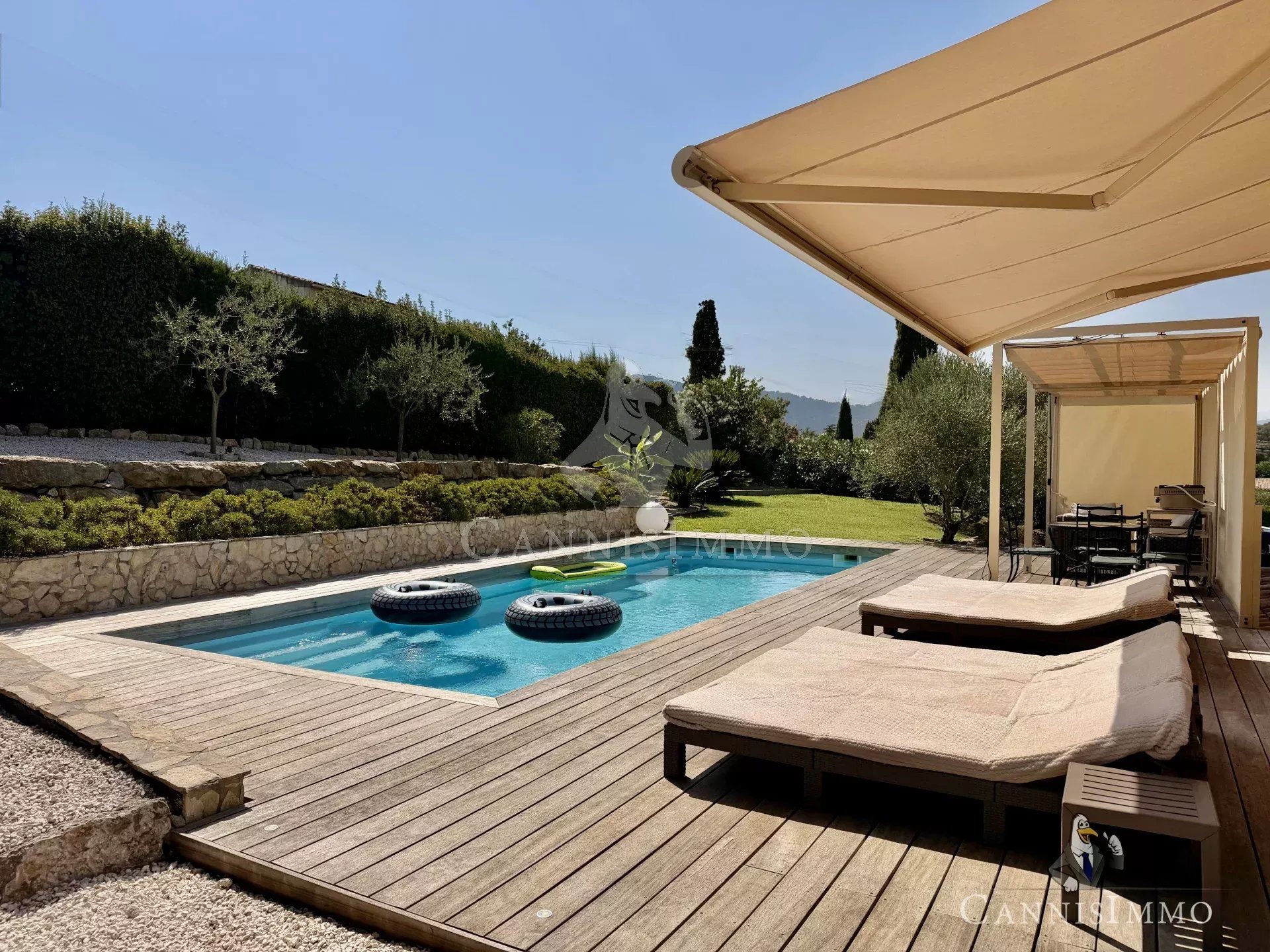 Maison à vendre, 224m², La Roquette-sur-Siagne