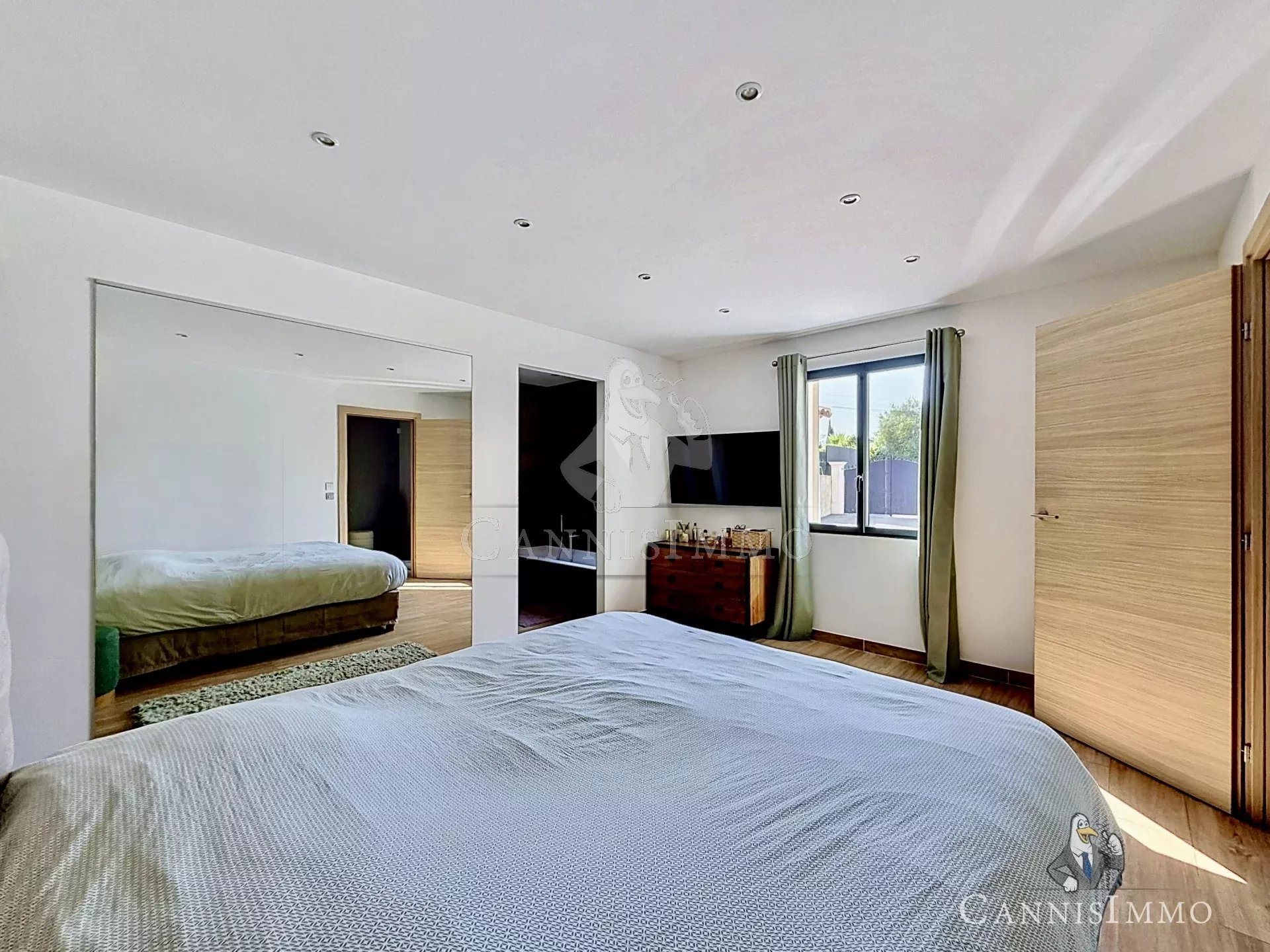 Maison à vendre, 224m², La Roquette-sur-Siagne