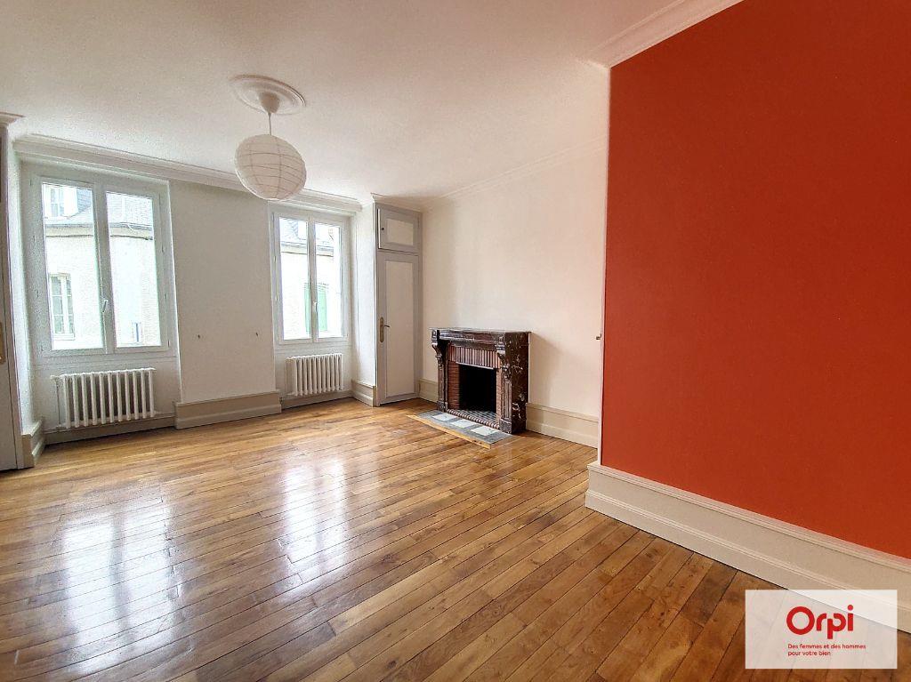 Appartement à louer, 96m², Montluçon