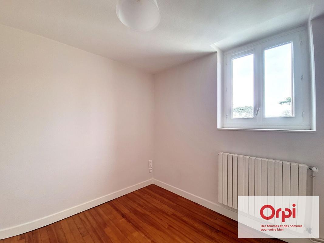Appartement à louer, 36m², Néris-les-Bains