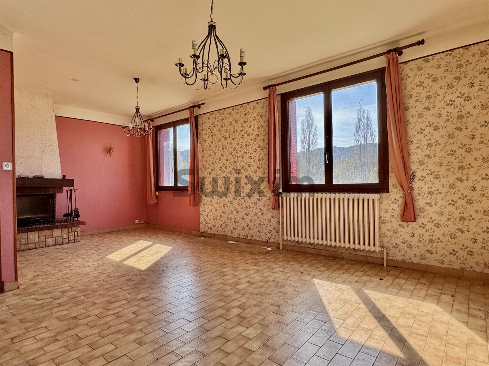 Maison à vendre, 108m², Saint-Julien-les-Rosiers