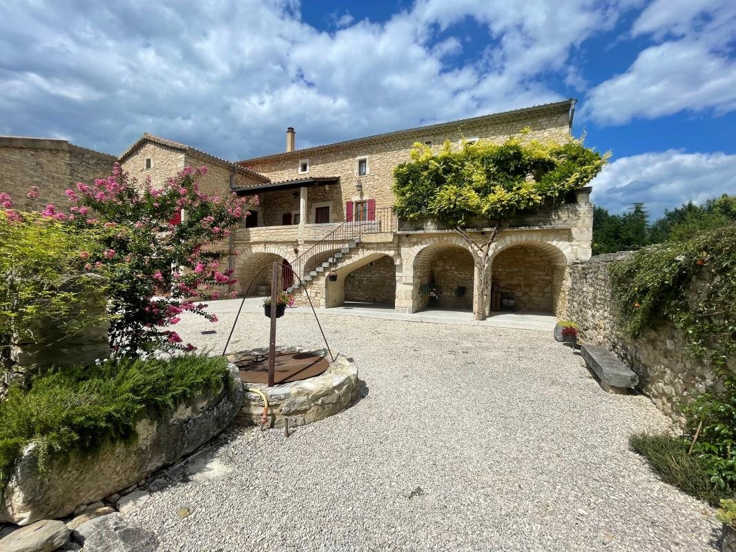 Maison à vendre, 265m², Barjac