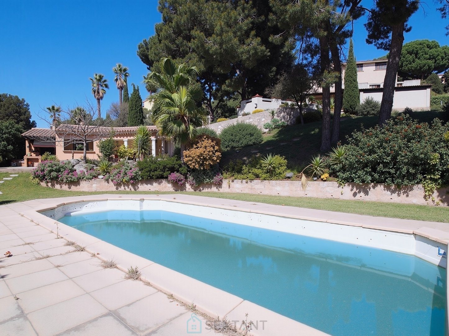 Maison à vendre, 211m², Saint-Mitre-les-Remparts
