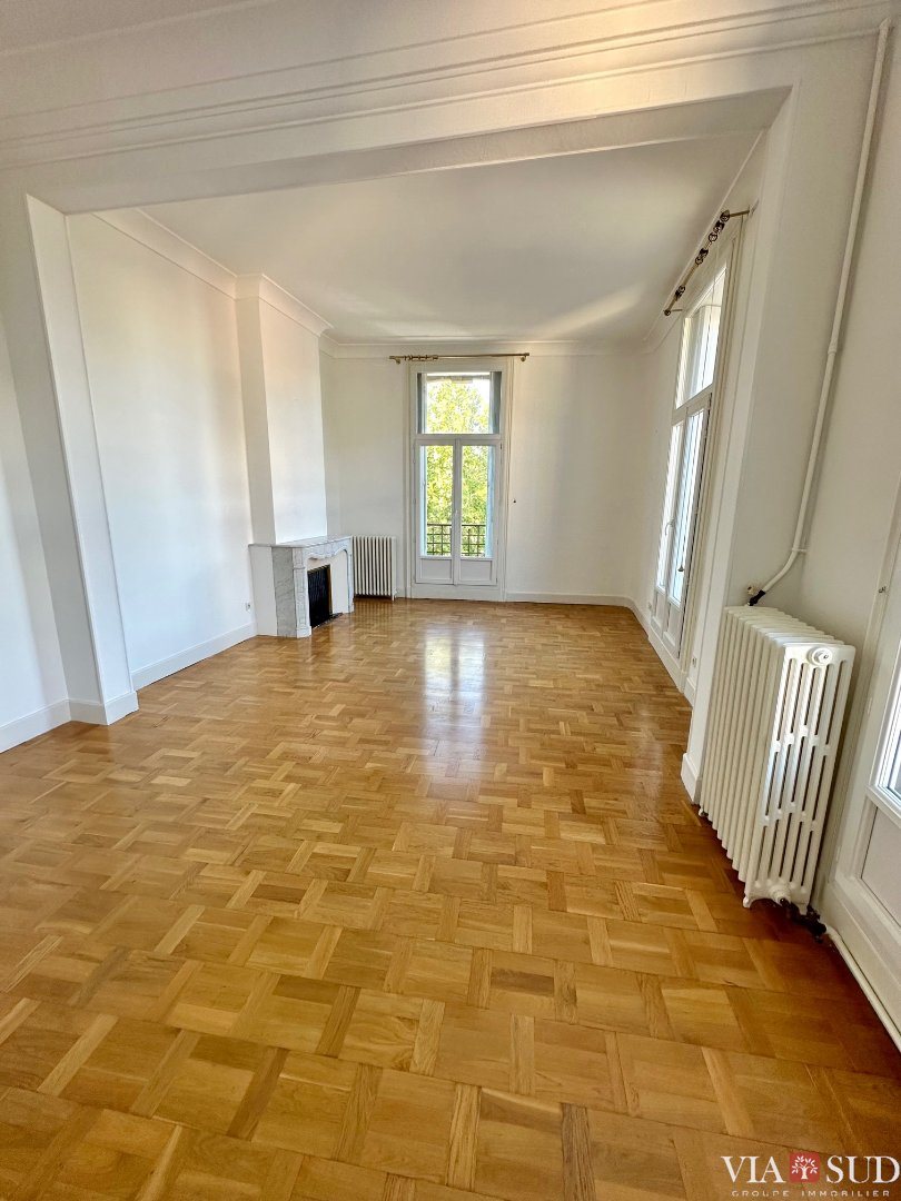 Appartement à louer, 180m², Béziers