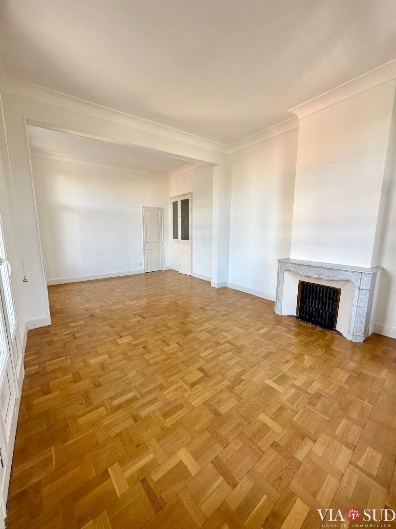Appartement à louer, 180m², Béziers