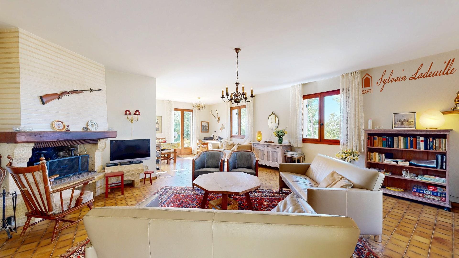 Maison à vendre, 115m², Les Eyzies-de-Tayac-Sireuil