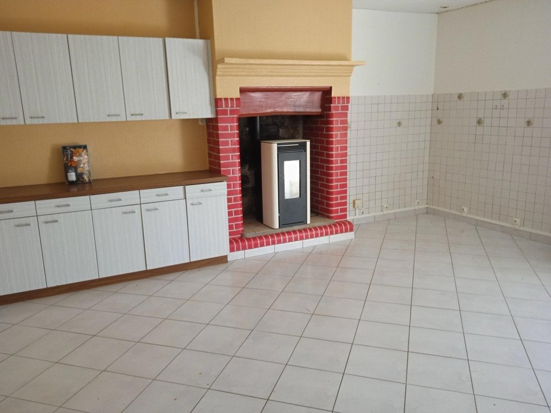Maison à vendre, 71m², Mortain