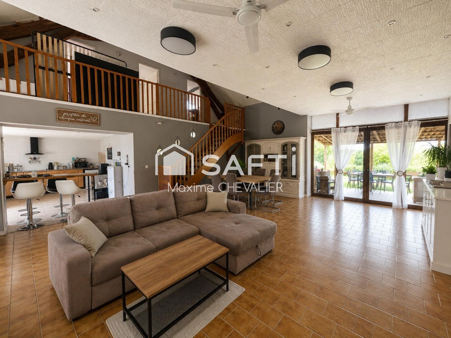 Maison à vendre, 165m², Saint-Chartier