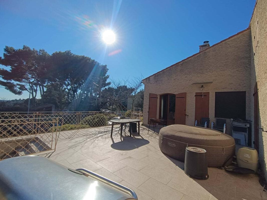Maison à vendre, 120m², Saint-Mitre-les-Remparts